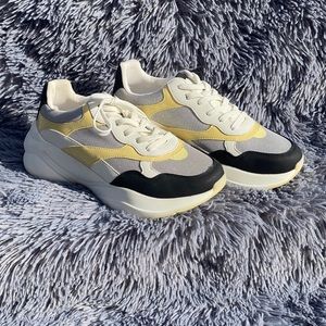 COPY - Aldo Women’s Merurka-68 Sneakers- New in Box!!